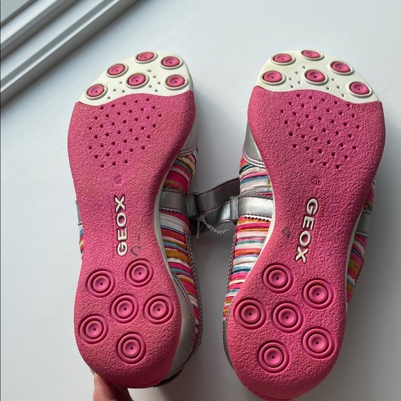NWOT Geox Striped Silver and Pink Sneakers Size 9.5 - Picture 10 of 10